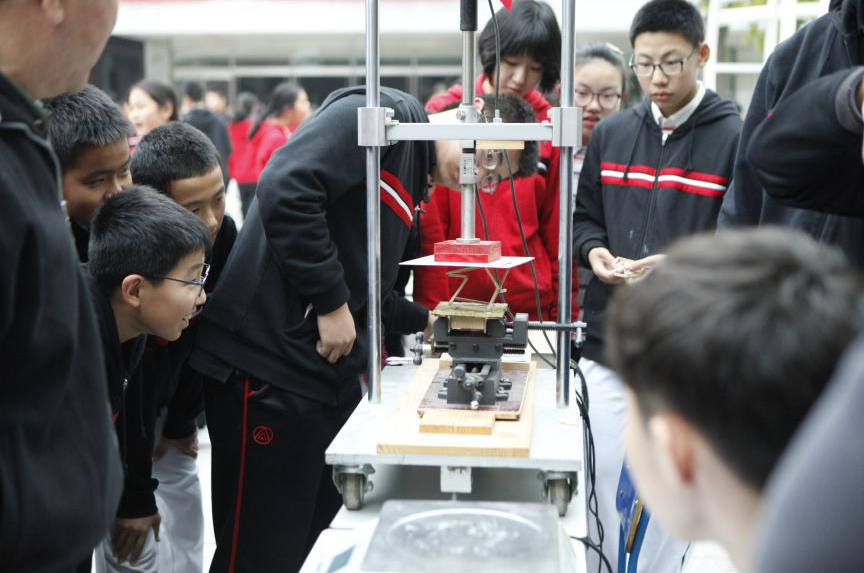 【北京科技报】名校校长谈科教丨北师大实验中学校长李晓辉：为国育才，未来闯荡科技无人区